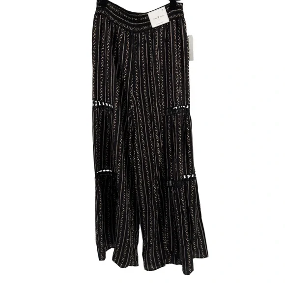 Black and Tan Wide Leg Pants with Crochet Inset - Picture 2 of 9